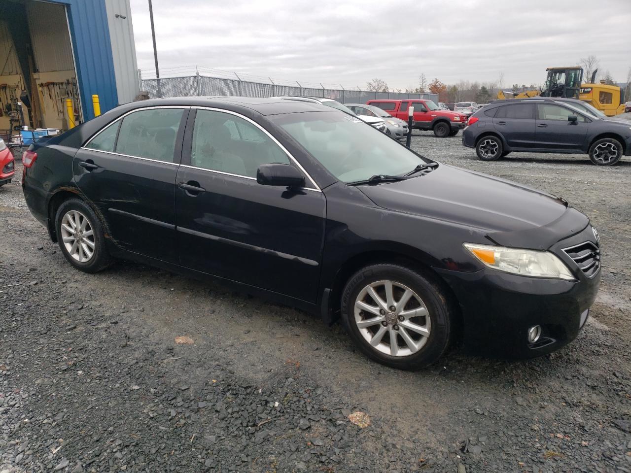 2011 TOYOTA CAMRY