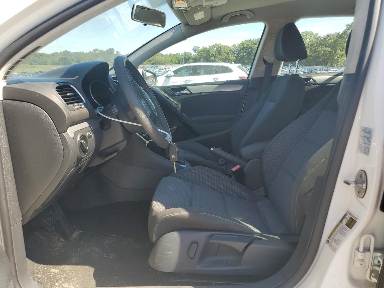 2013 VOLKSWAGEN GOLF