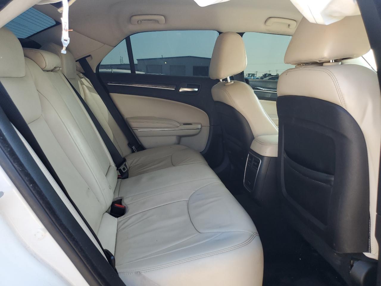 2015 CHRYSLER 300