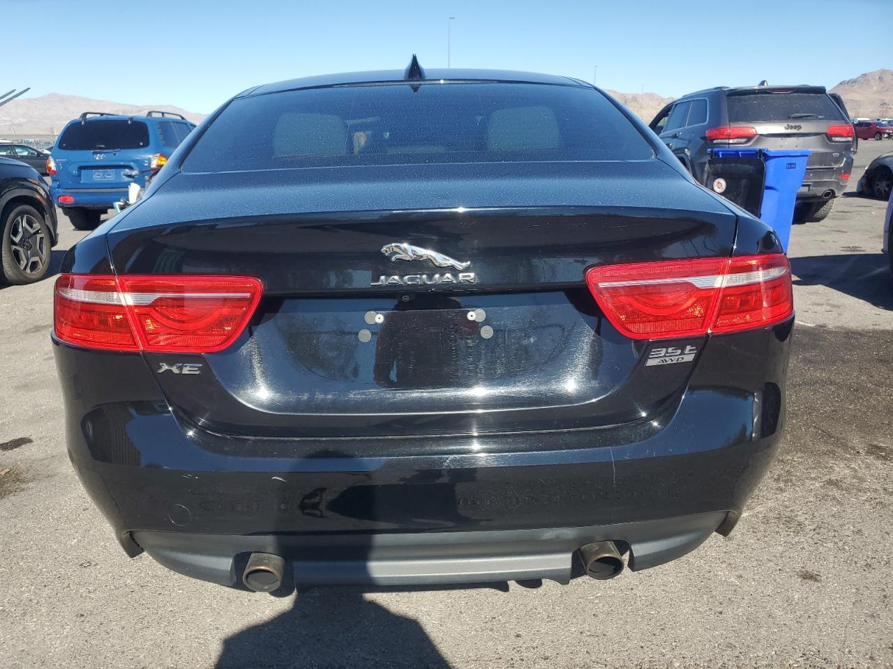 2017 JAGUAR XE
