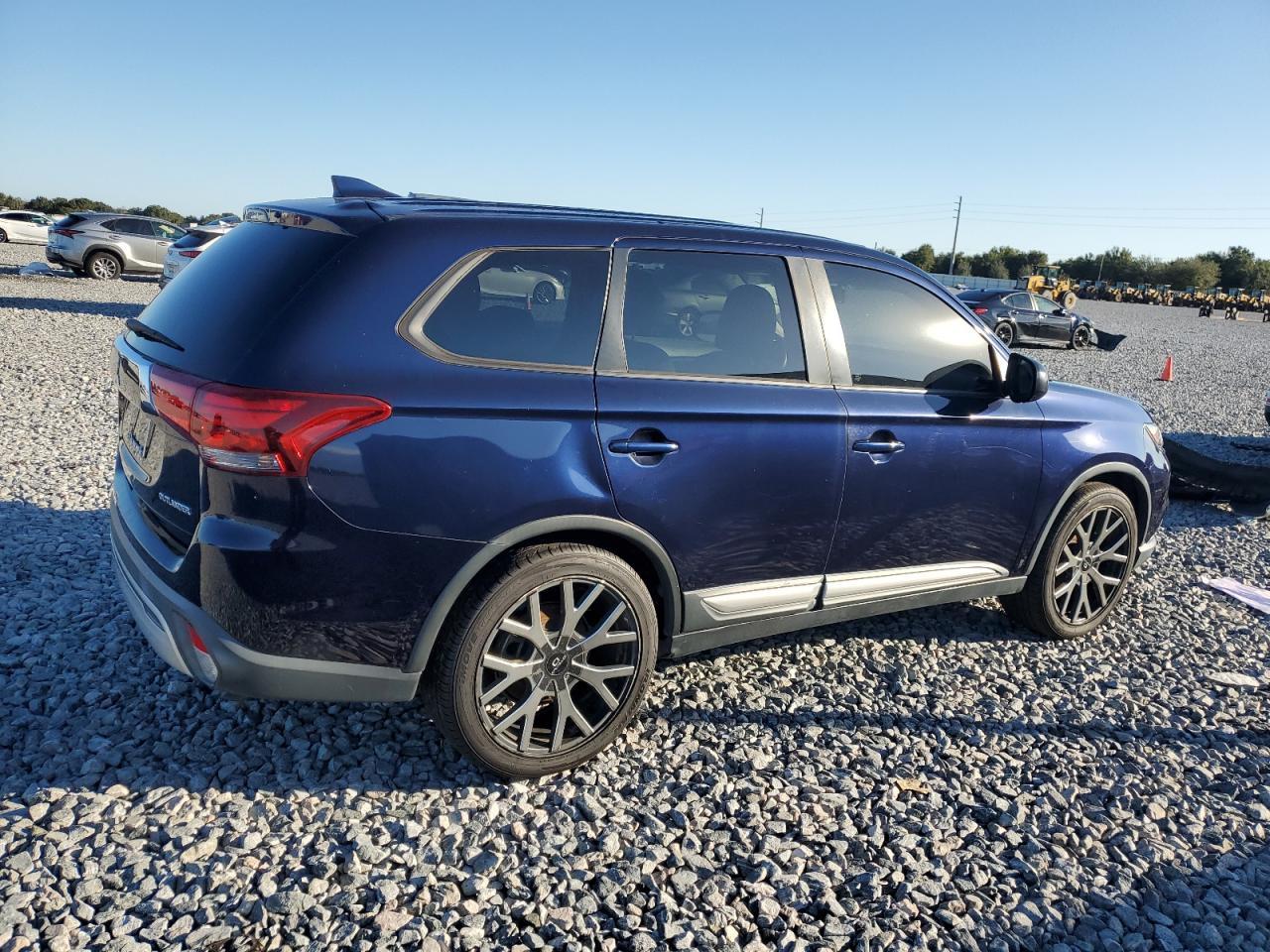 2019 MITSUBISHI outlander