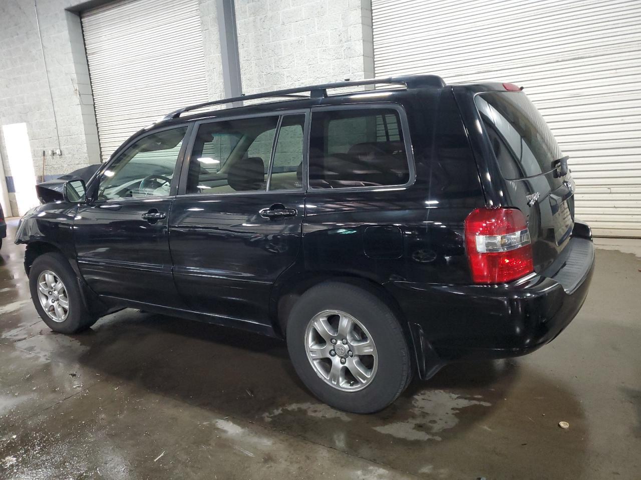 2005 TOYOTA HIGHLANDER