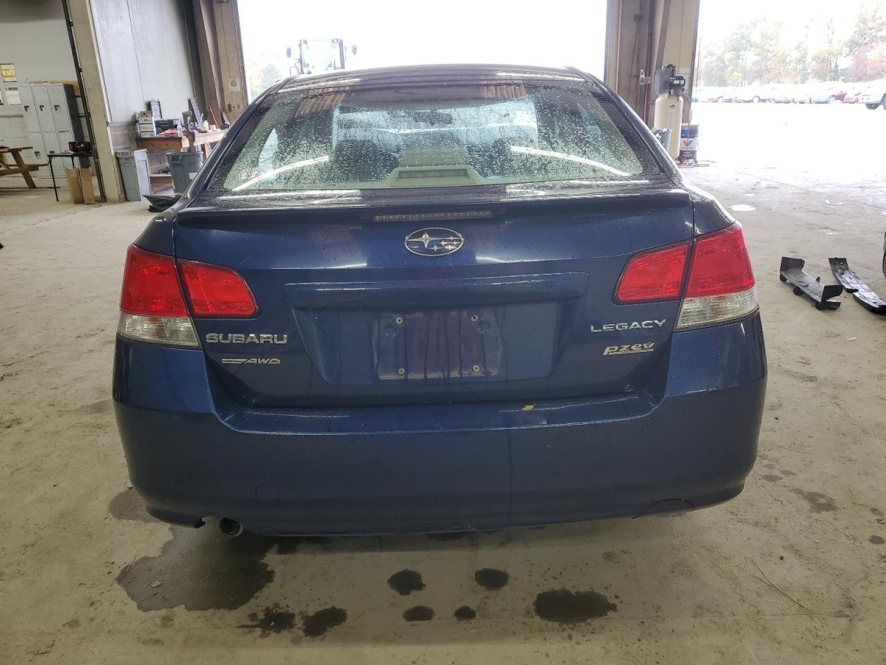 2010 SUBARU Legacy
