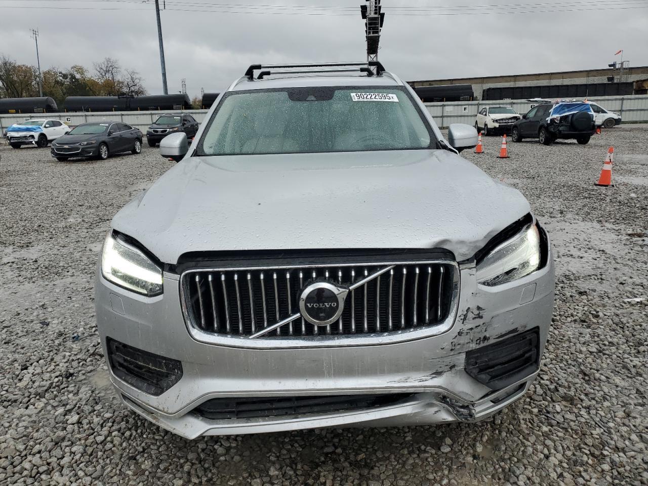 2022 VOLVO XC90