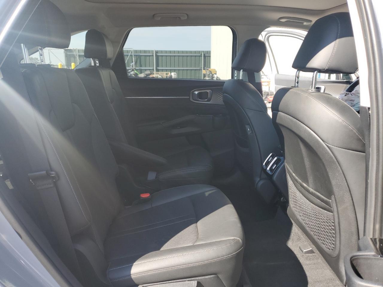 2023 KIA SORENTO