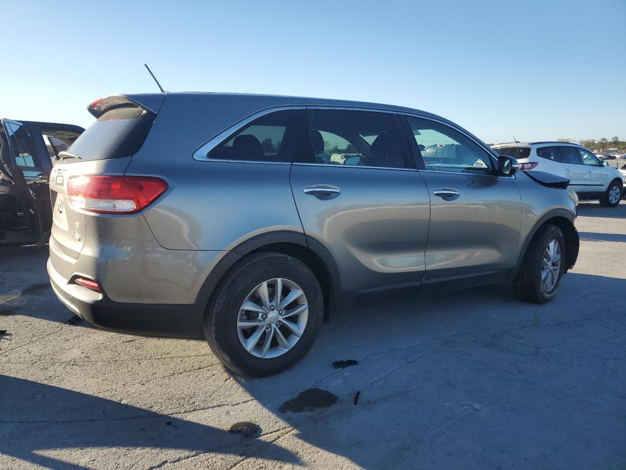 2016 KIA SORENTO