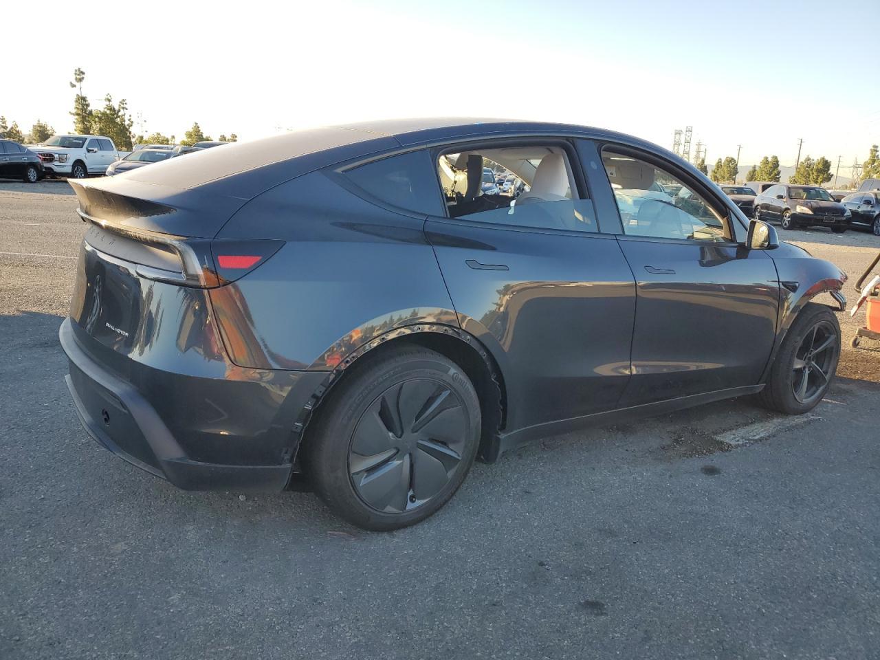 2026 TESLA MODEL Y