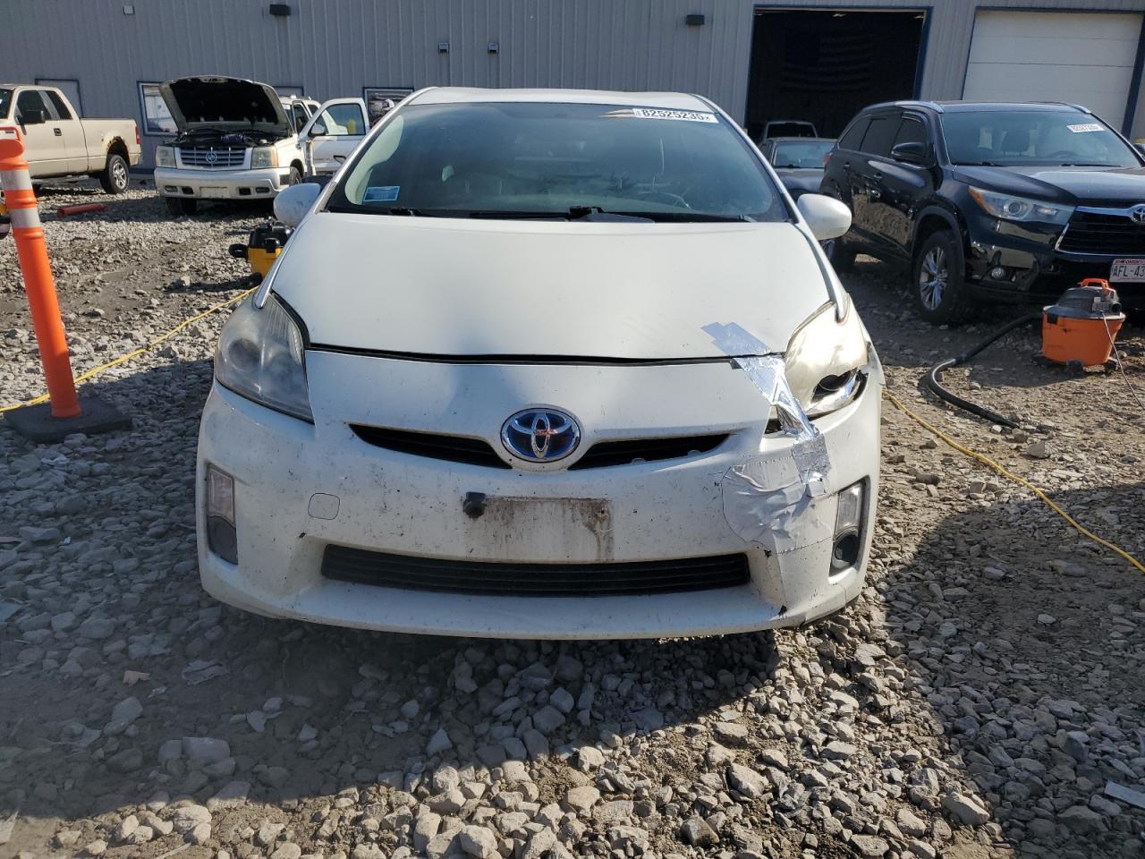 2011 TOYOTA PRIUS