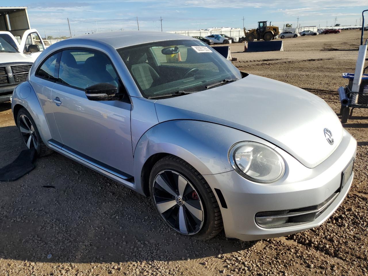 2012 VOLKSWAGEN Beetle
