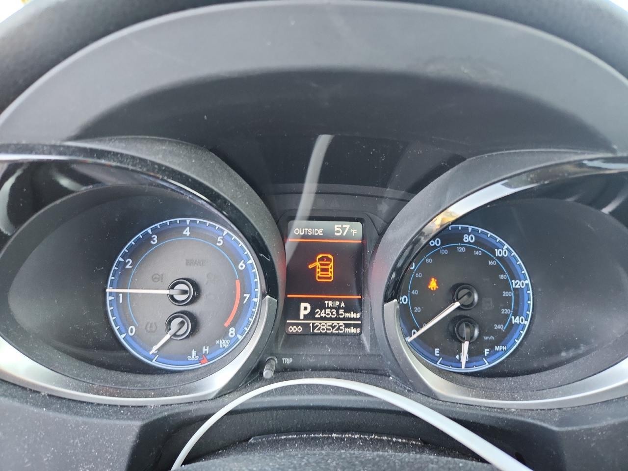2016 TOYOTA COROLLA