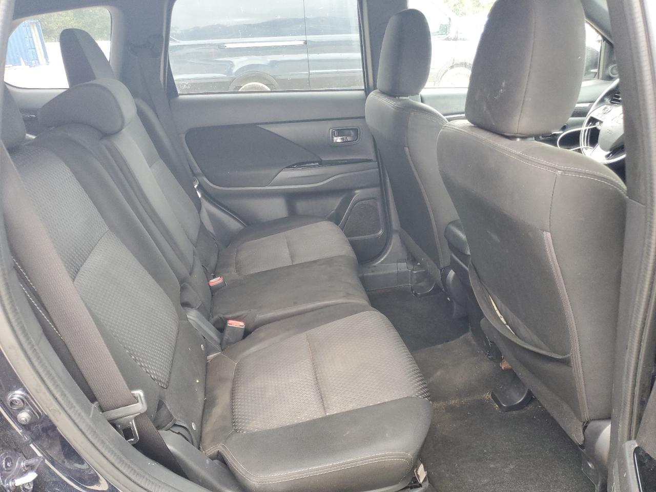 2018 MITSUBISHI outlander