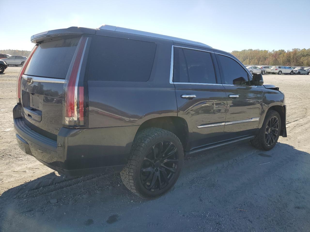 2017 CADILLAC ESCALADE