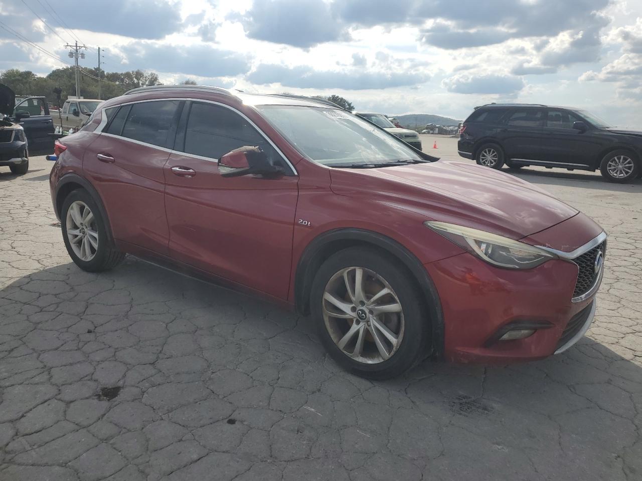 2017 INFINITI QX30