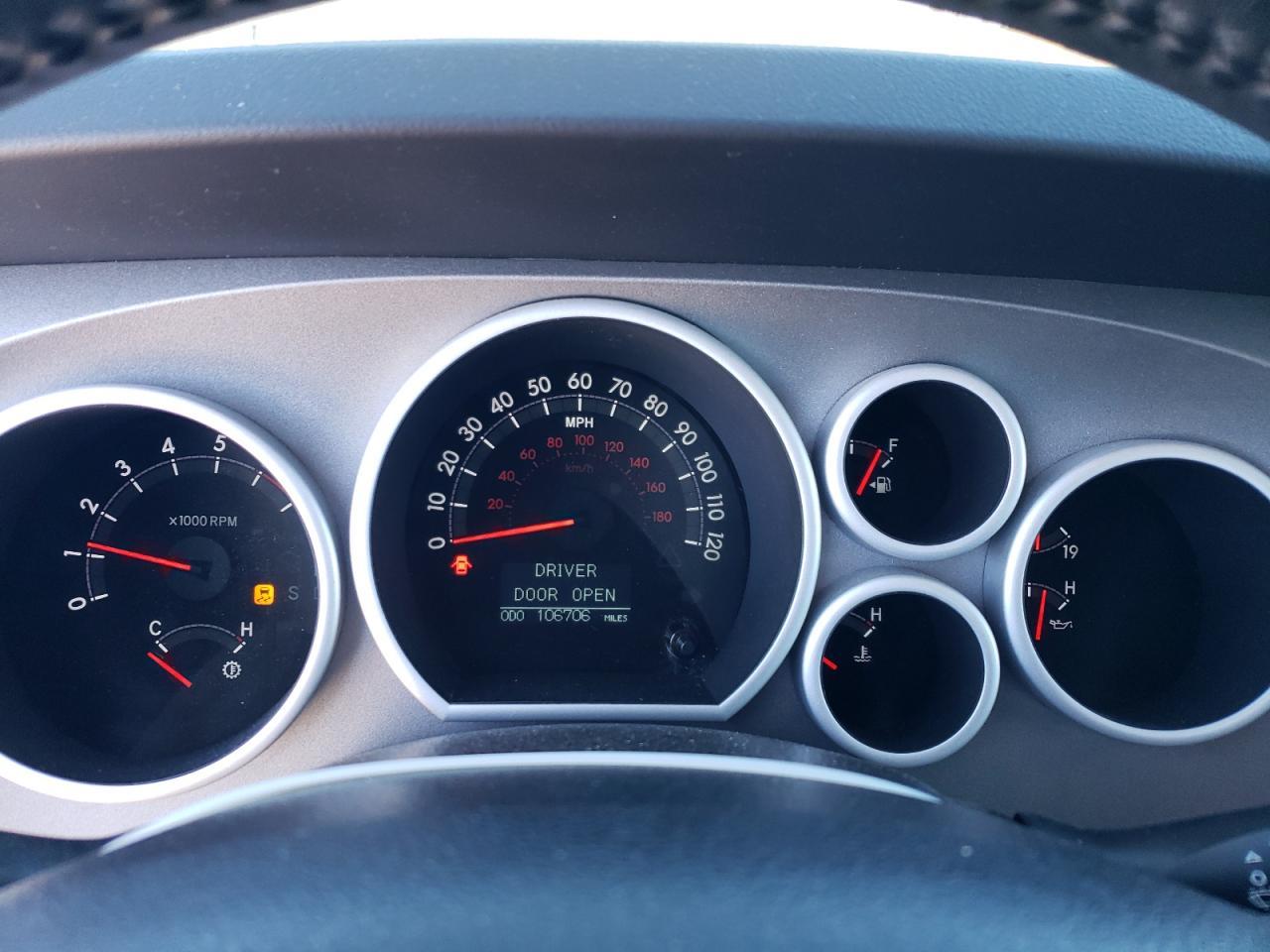 2011 TOYOTA TUNDRA