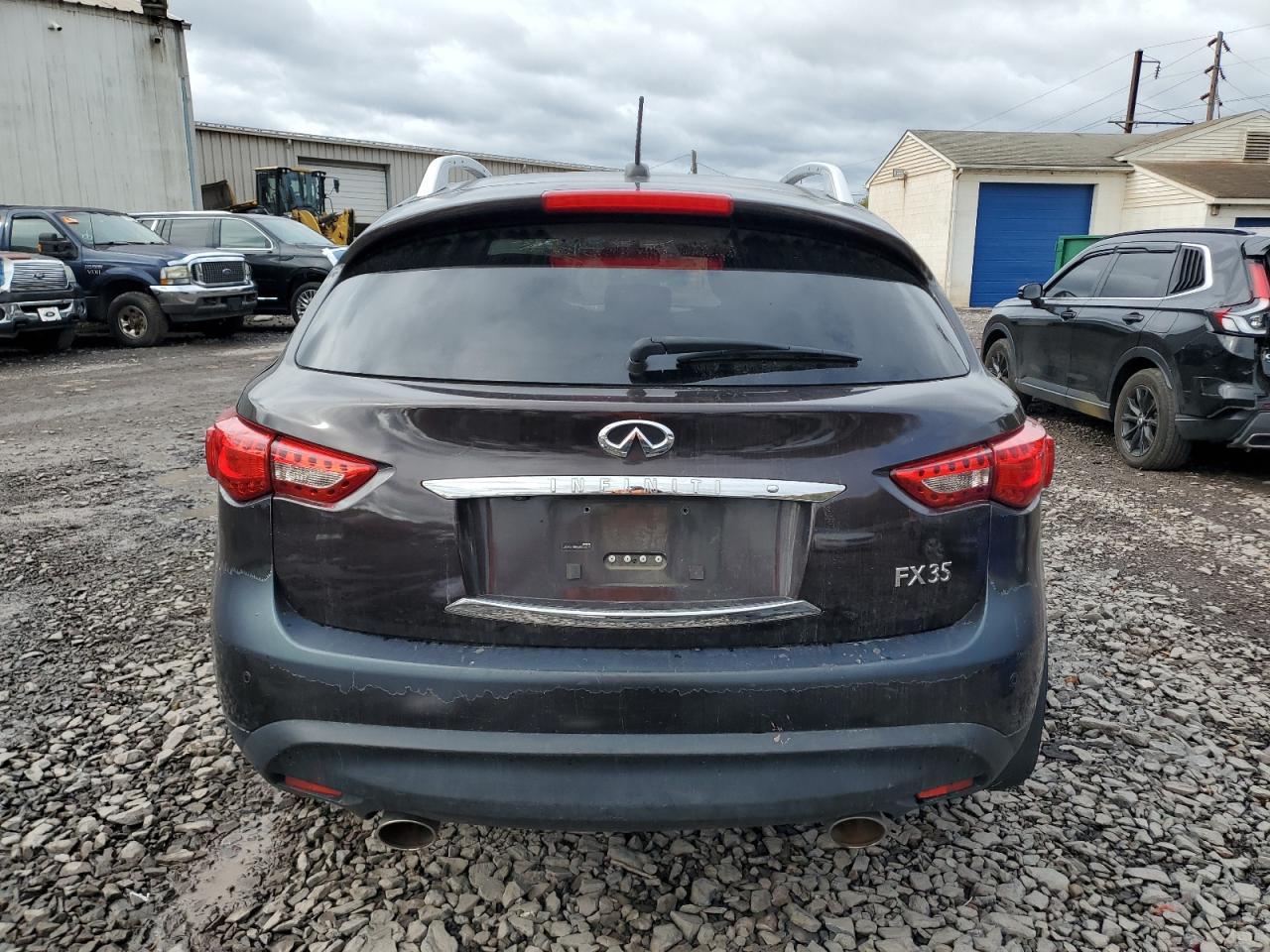 2010 INFINITI FX35