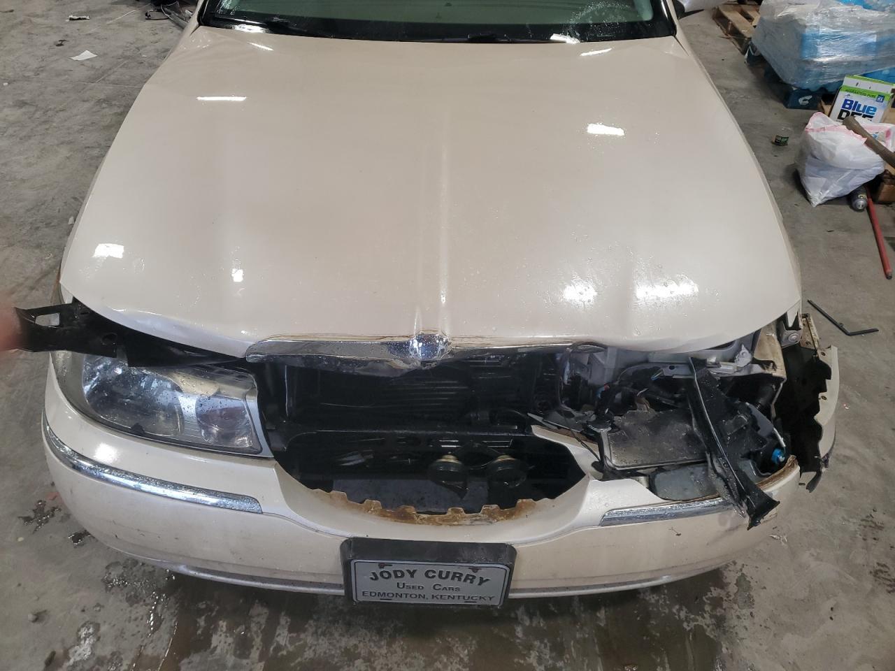 2001 LINCOLN Town Car