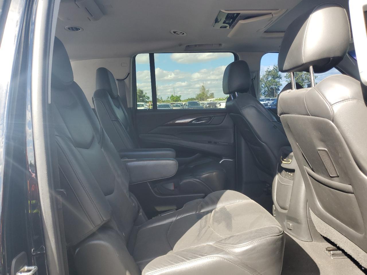 2019 CADILLAC Escalade ESV