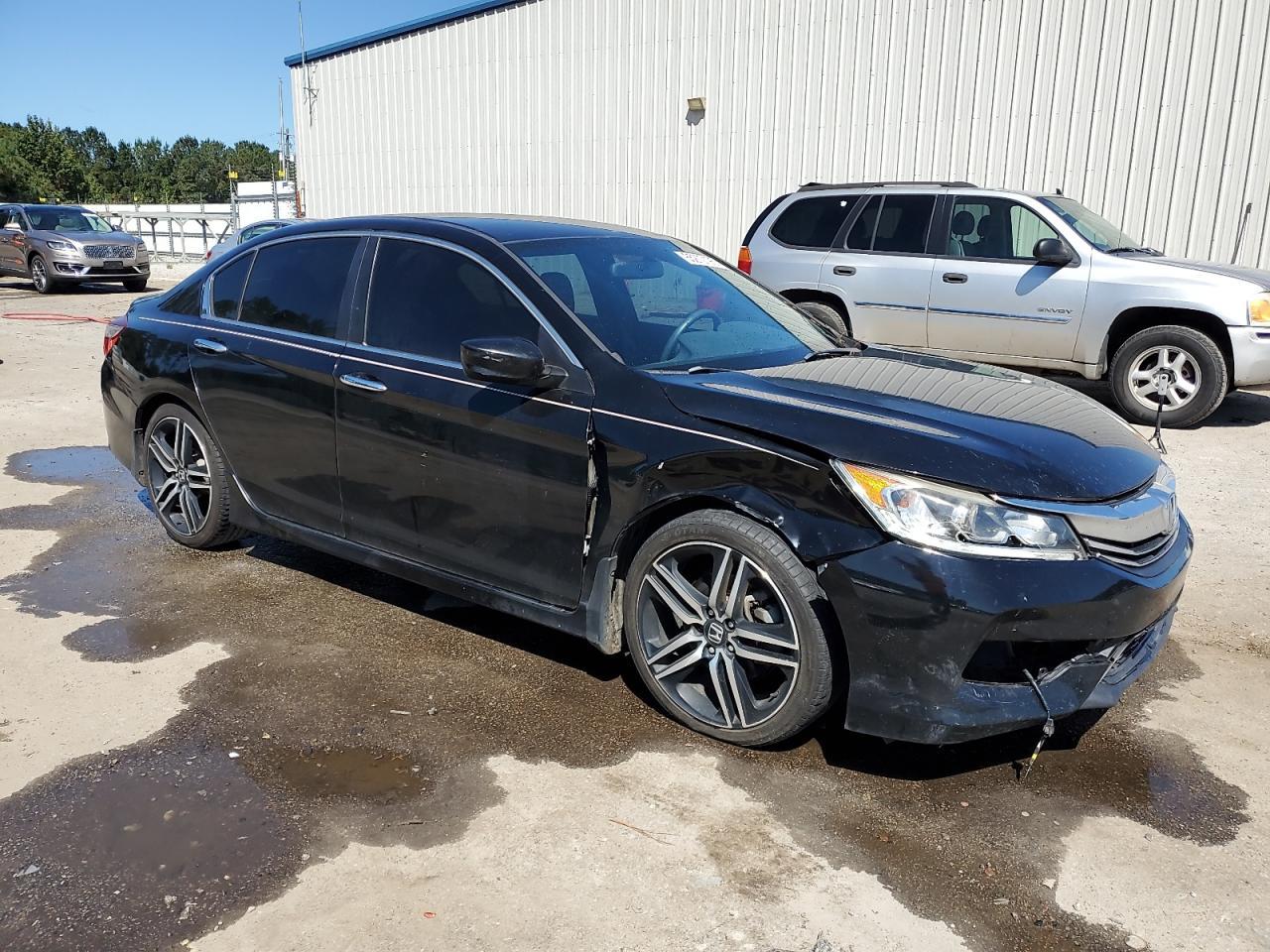 2017 HONDA ACCORD