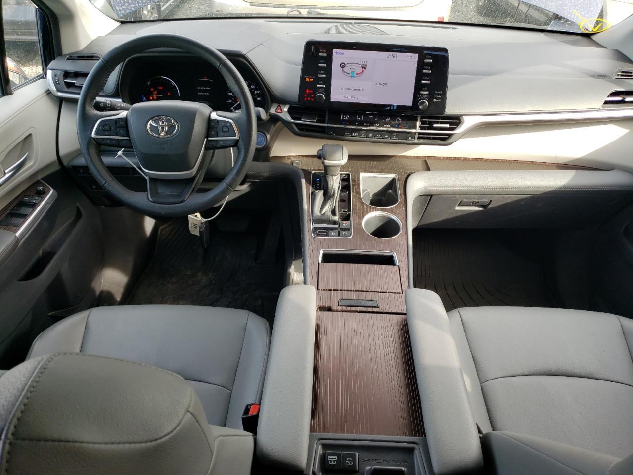 2023 TOYOTA SIENNA