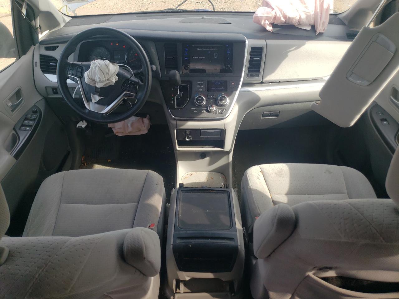 2015 TOYOTA SIENNA