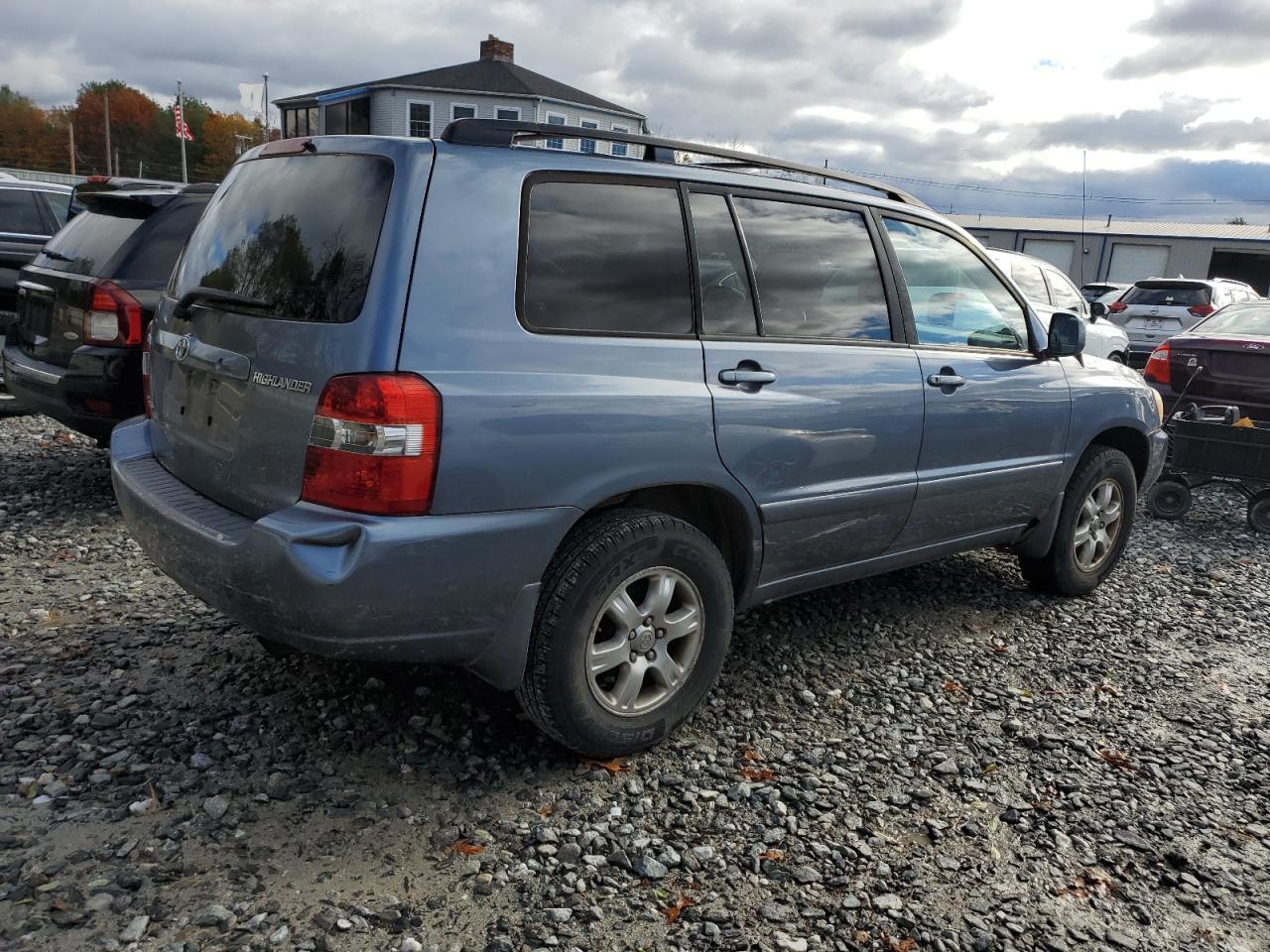 2005 TOYOTA HIGHLANDER