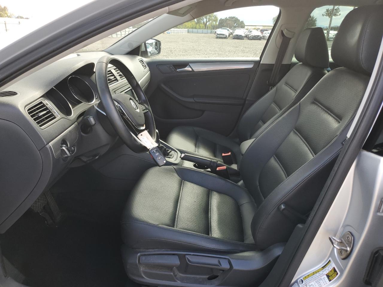 2015 VOLKSWAGEN JETTA