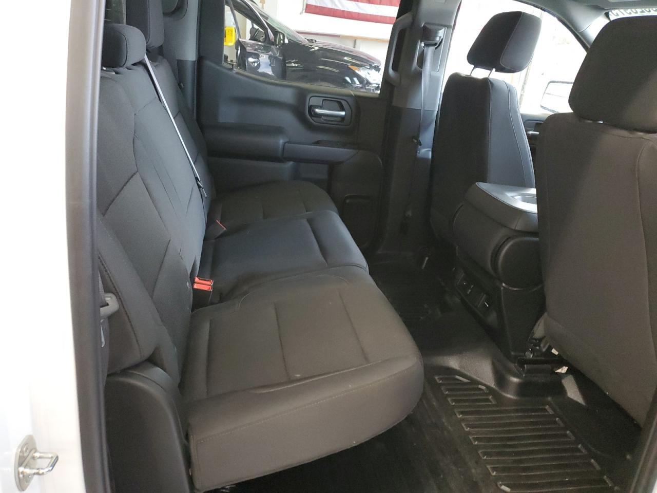 2024 CHEVROLET Silverado