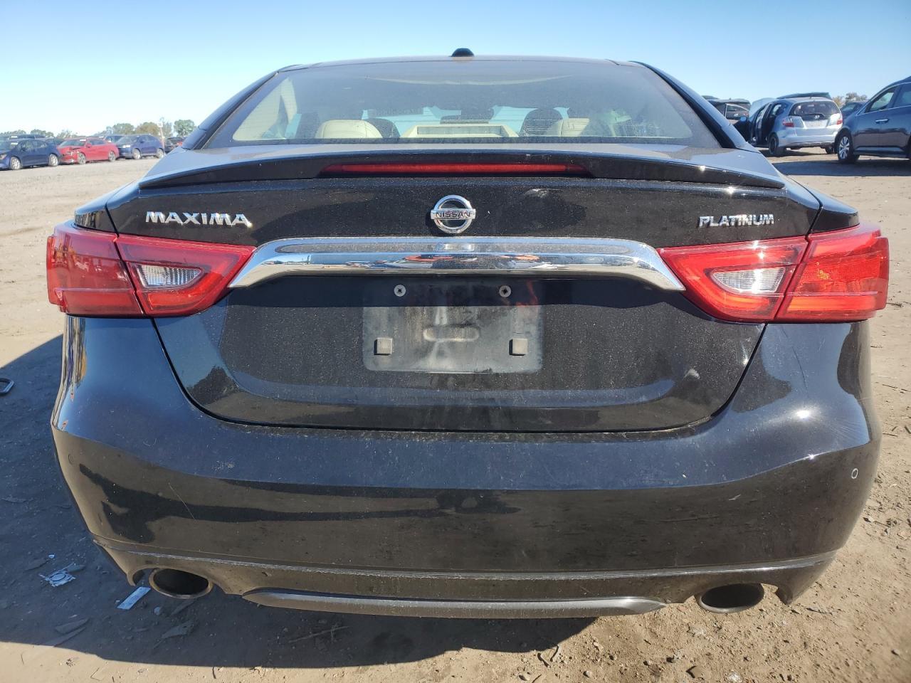 2017 NISSAN Maxima