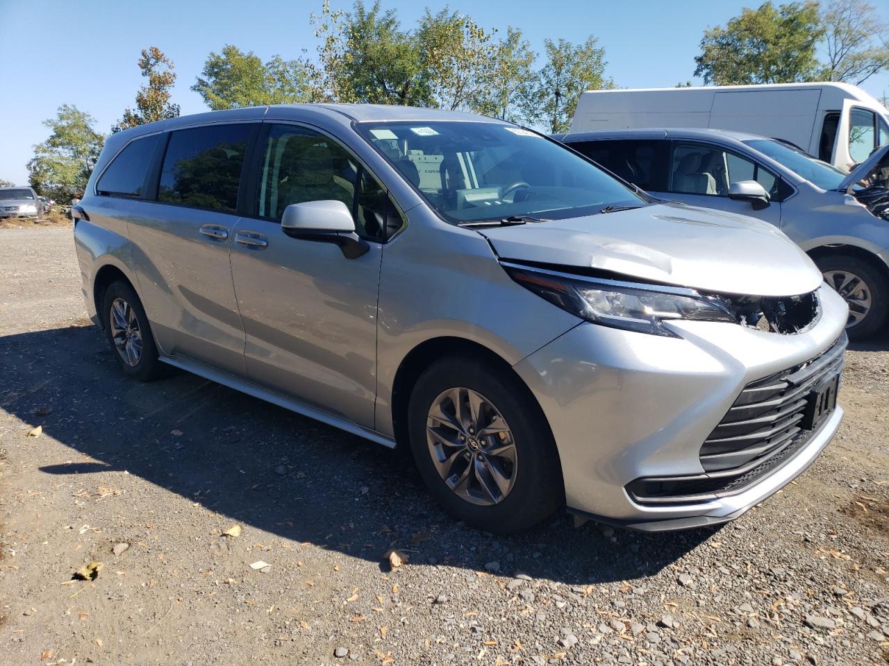 2023 TOYOTA SIENNA