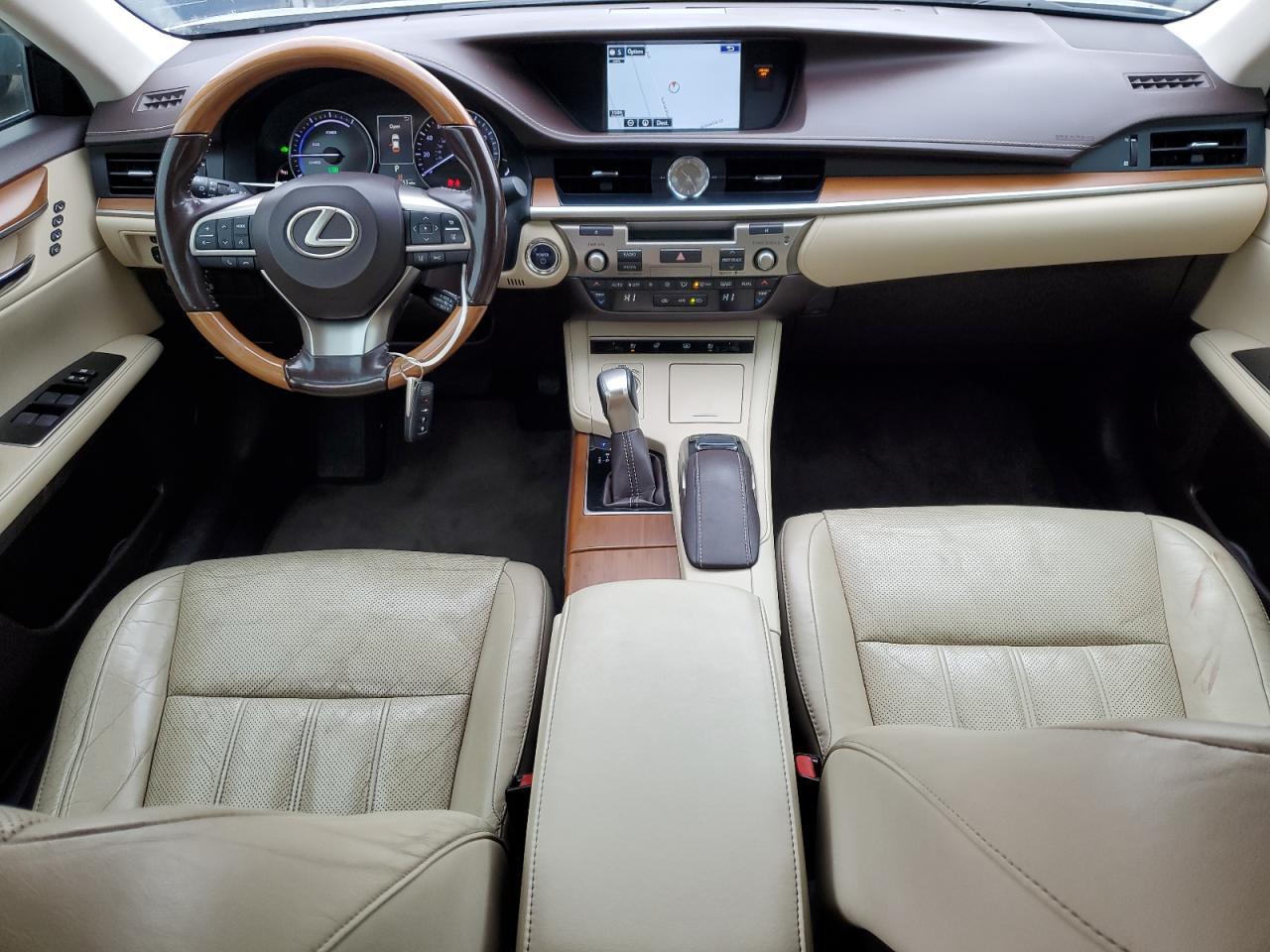 2016 LEXUS ES 300H