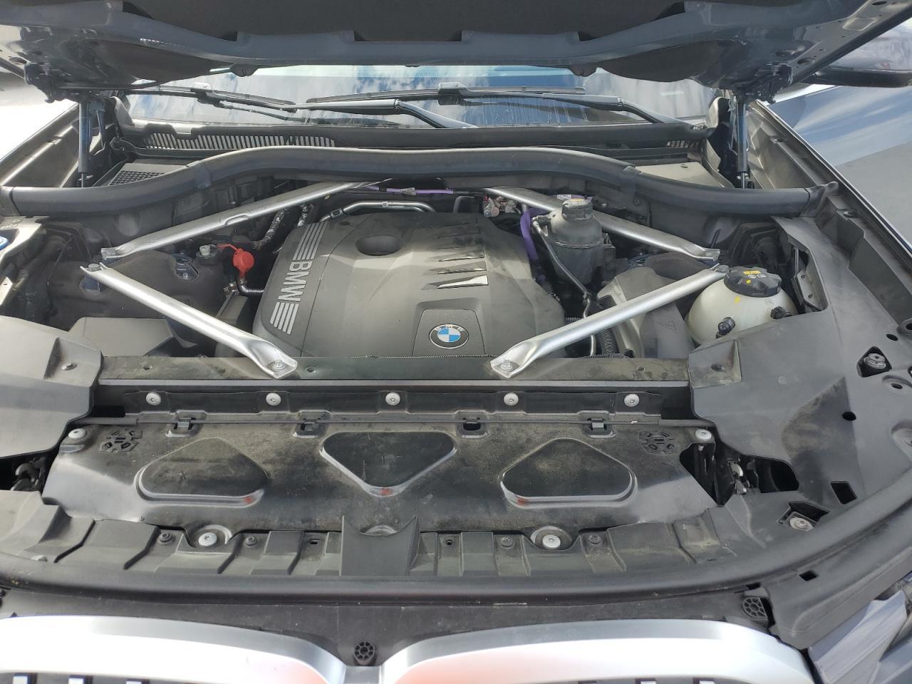 2023 BMW X7