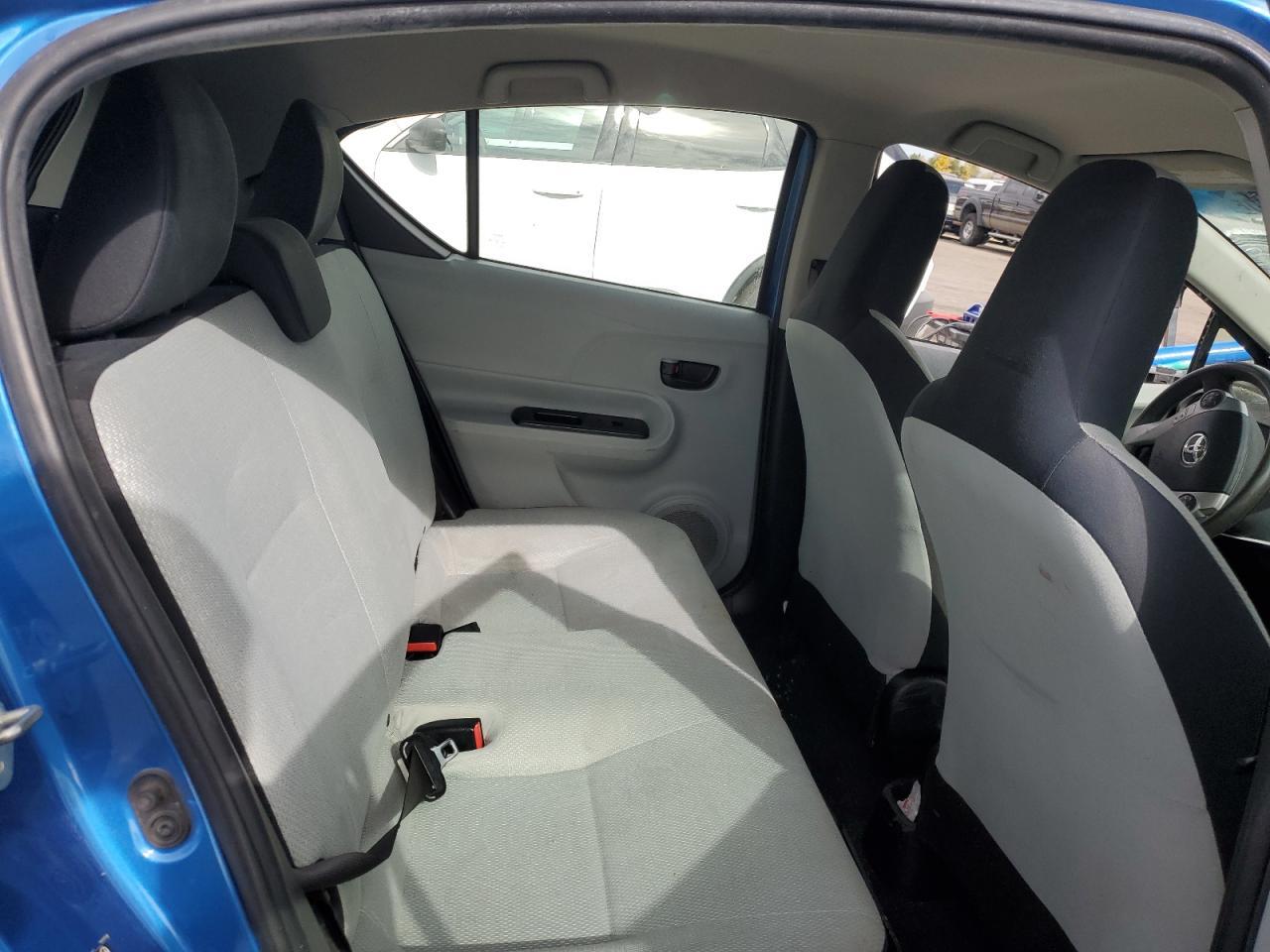 2013 TOYOTA Prius c