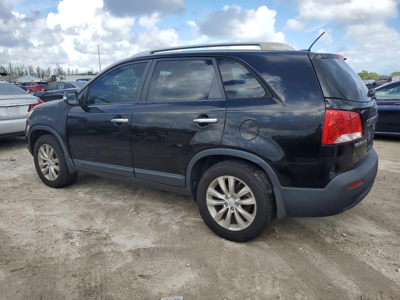 2011 KIA SORENTO