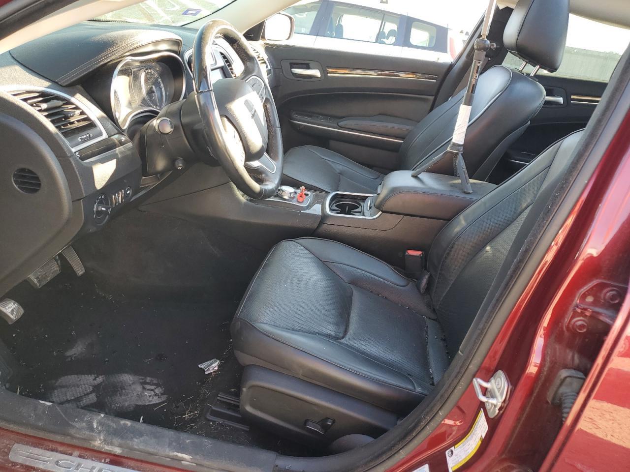 2019 CHRYSLER 300