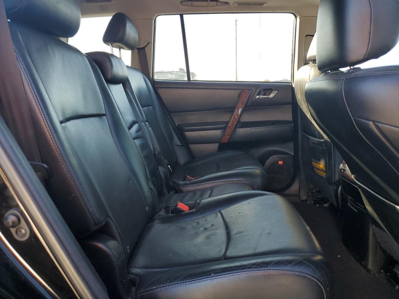 2013 TOYOTA HIGHLANDER