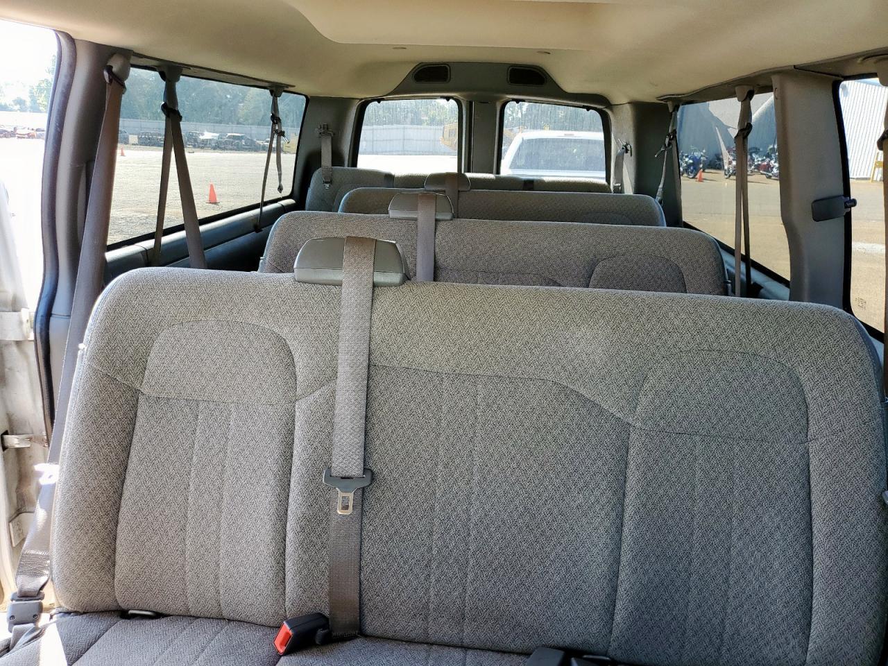 2017 CHEVROLET Express 3500