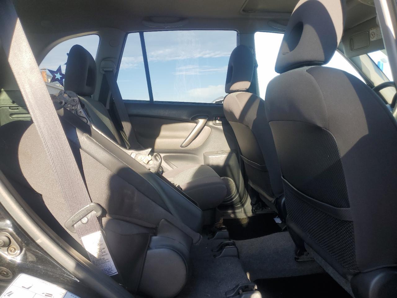 2004 TOYOTA RAV4