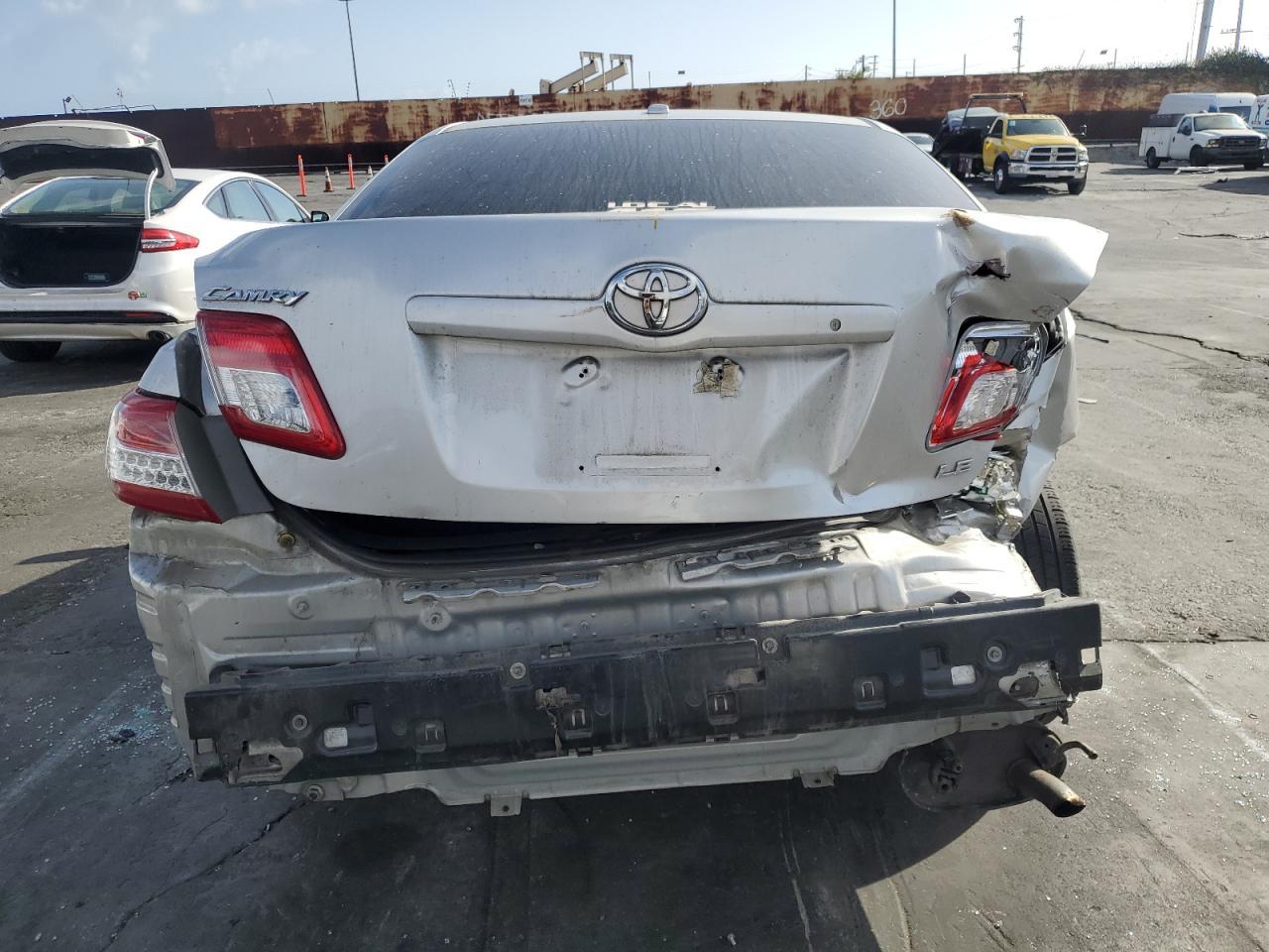 2011 TOYOTA CAMRY