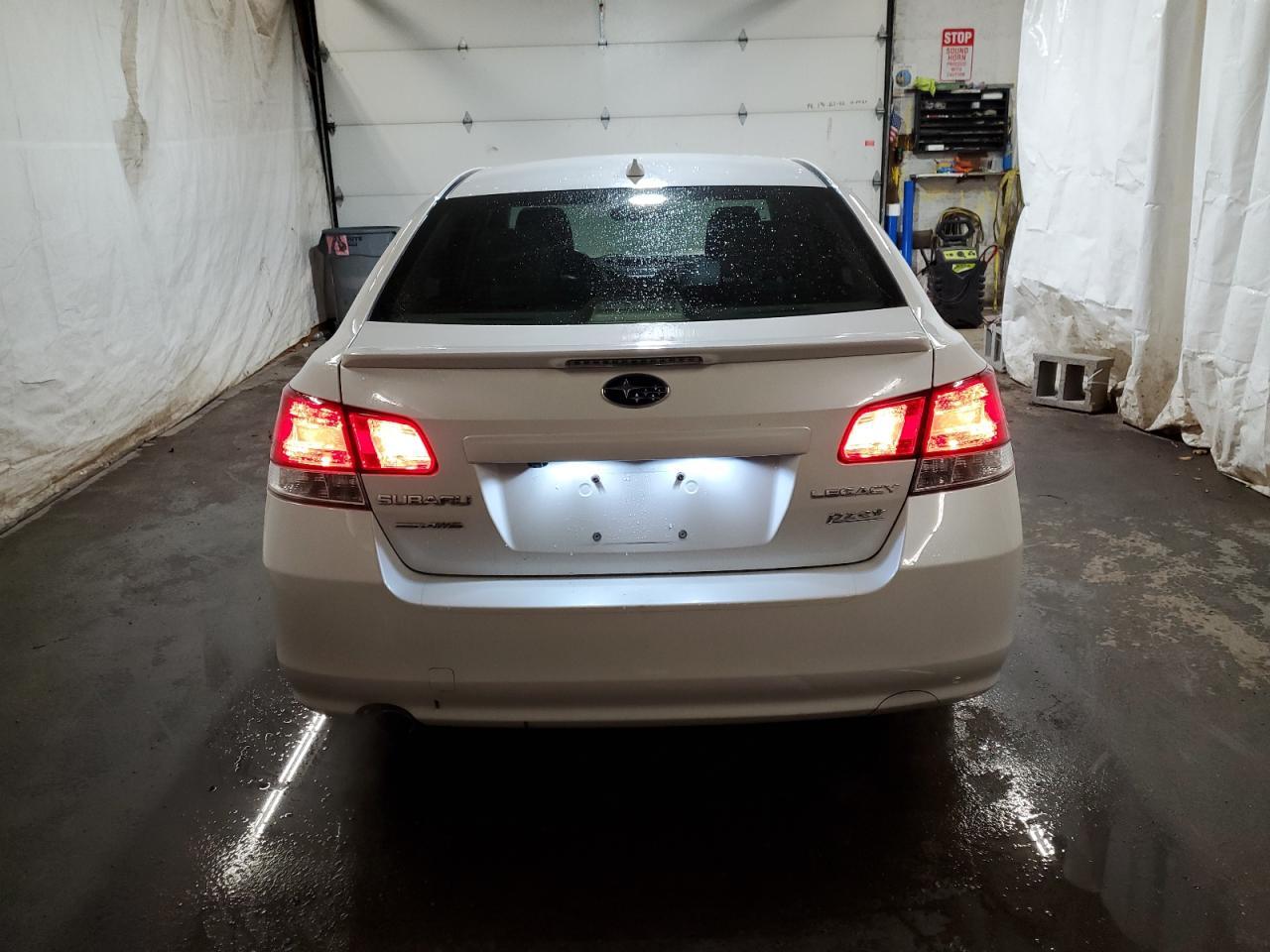 2014 SUBARU Legacy