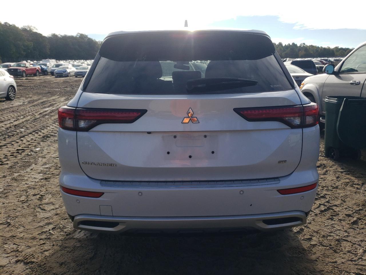 2023 MITSUBISHI outlander