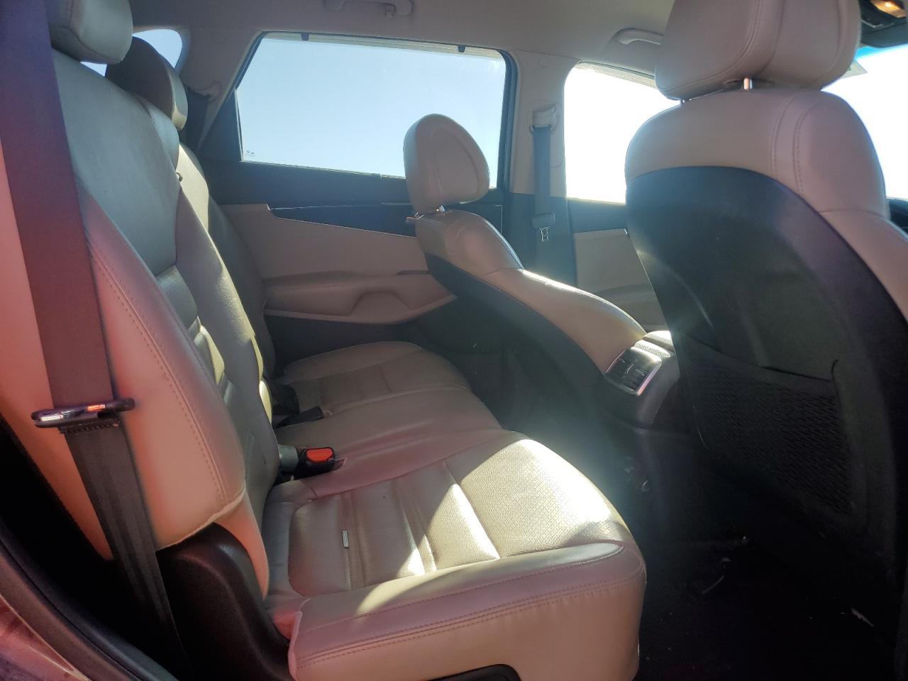 2016 KIA SORENTO