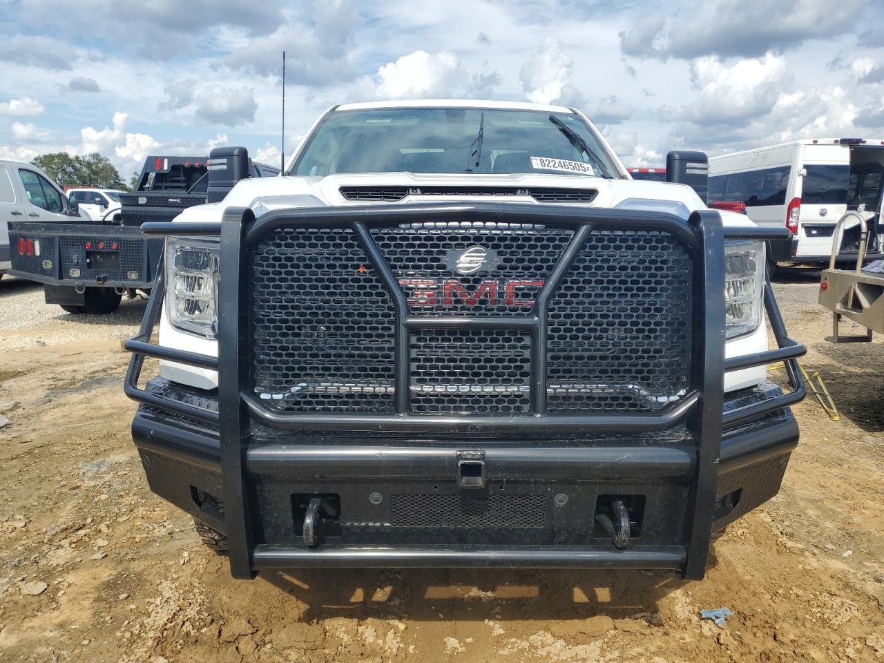 2023 GMC Sierra
