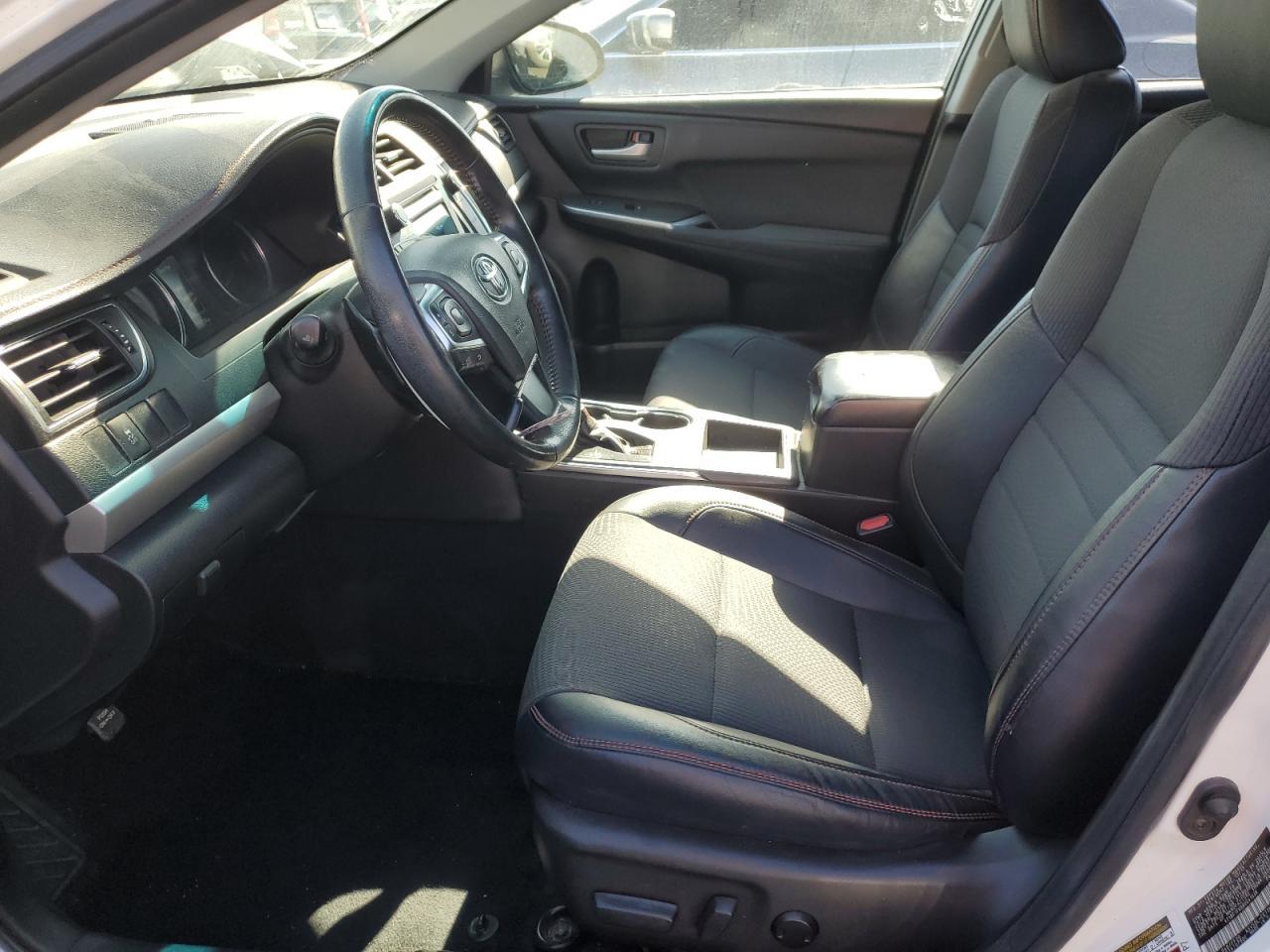 2016 TOYOTA CAMRY