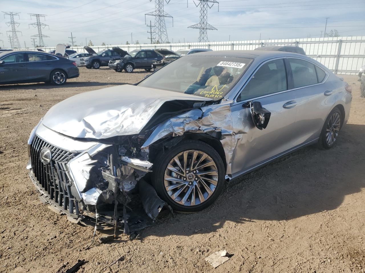 2024 LEXUS Es