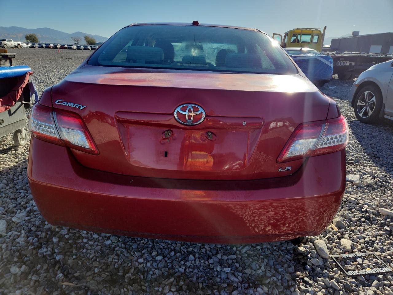 2011 TOYOTA CAMRY