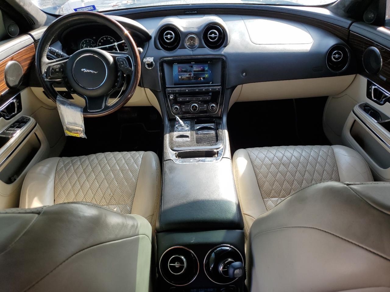 2017 JAGUAR Xj-Series