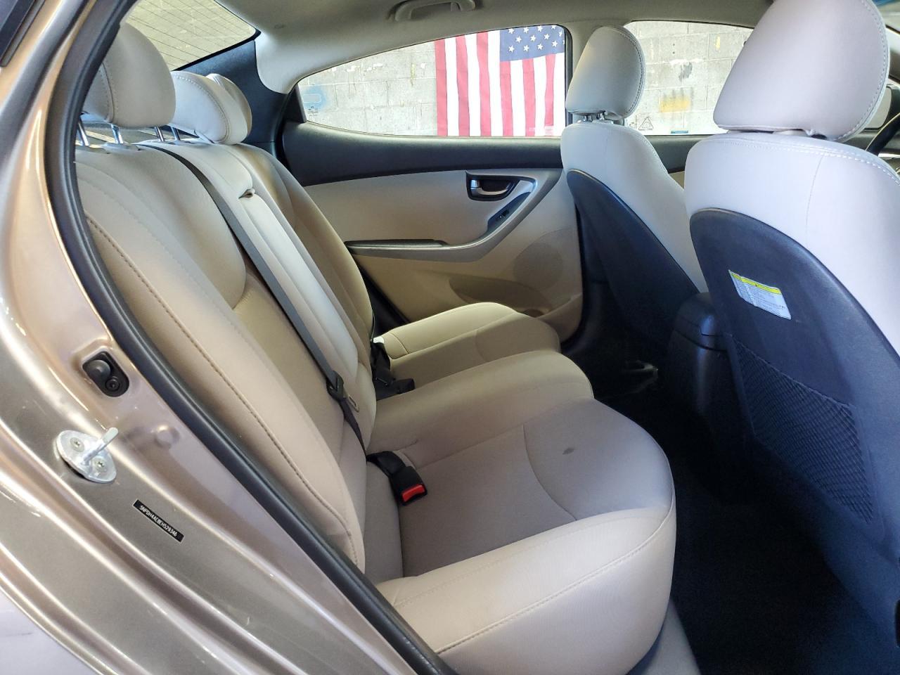 2014 HYUNDAI ELANTRA