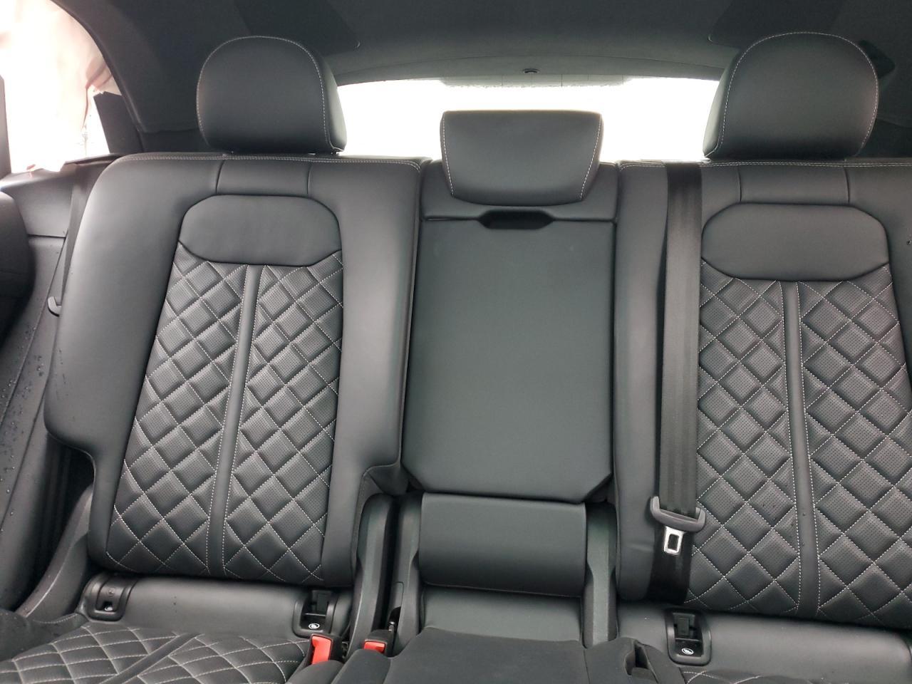 2023 AUDI SQ8