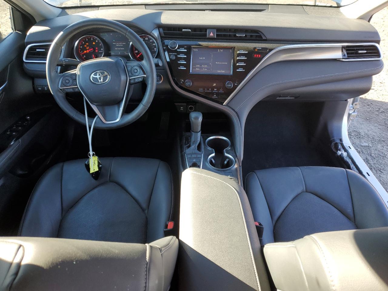 2018 TOYOTA CAMRY
