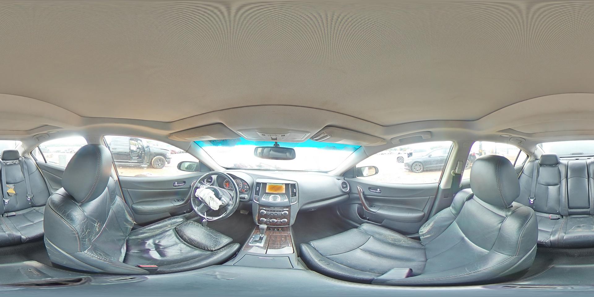 2011 NISSAN Maxima